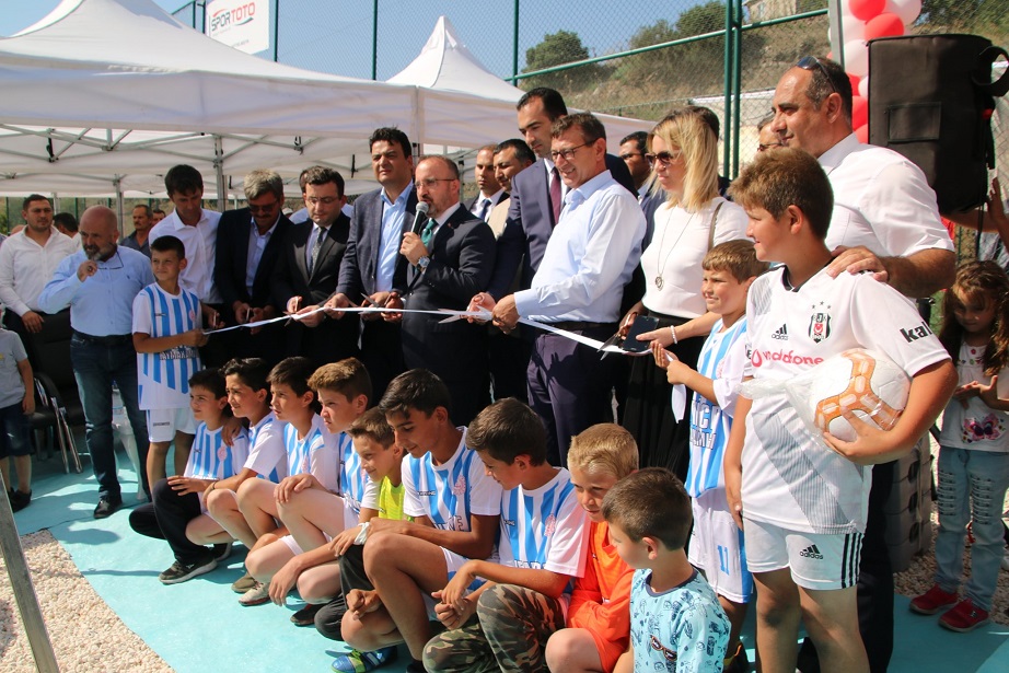 ÇAL KÖYÜ SPOR TESİSİ AÇILIŞI YAPILDI